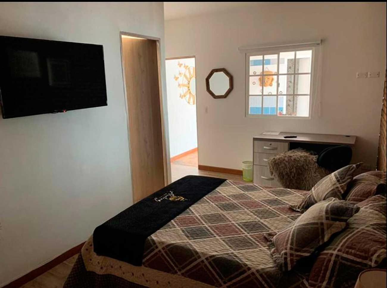 Hotel Alcatraz Yarumal Szoba fotó