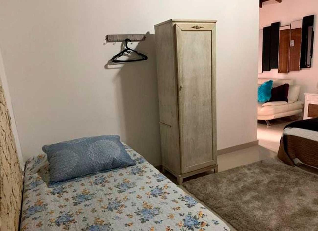 Hotel Alcatraz Yarumal Szoba fotó