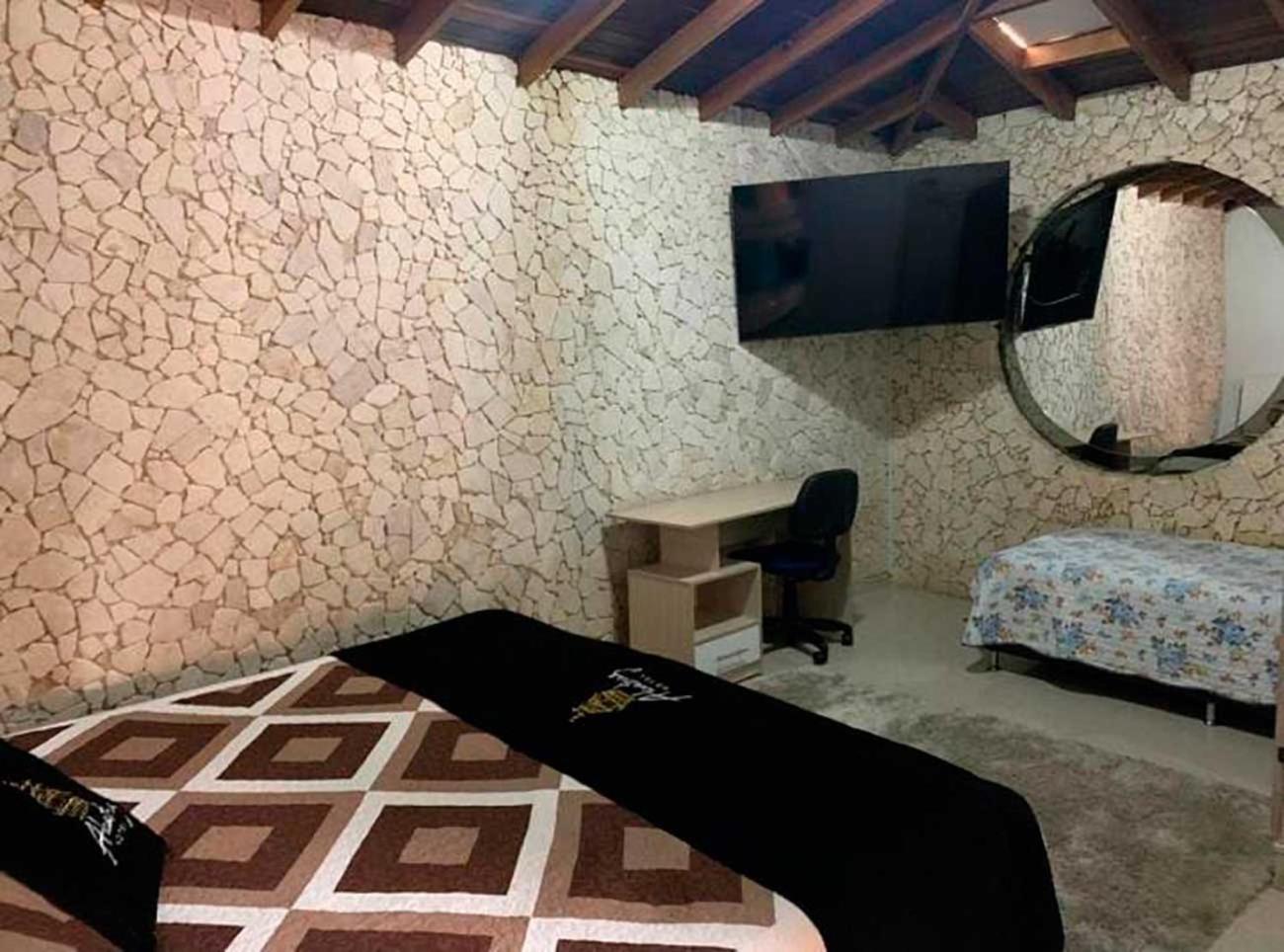 Hotel Alcatraz Yarumal Szoba fotó